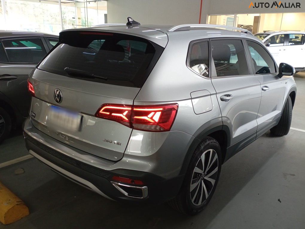 VOLKSWAGEN TAOS 1.4 250 TSI TOTAL FLEX HIGHLINE AUTOMÁTICO
