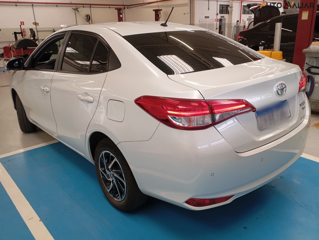 TOYOTA YARIS SA XLS 15