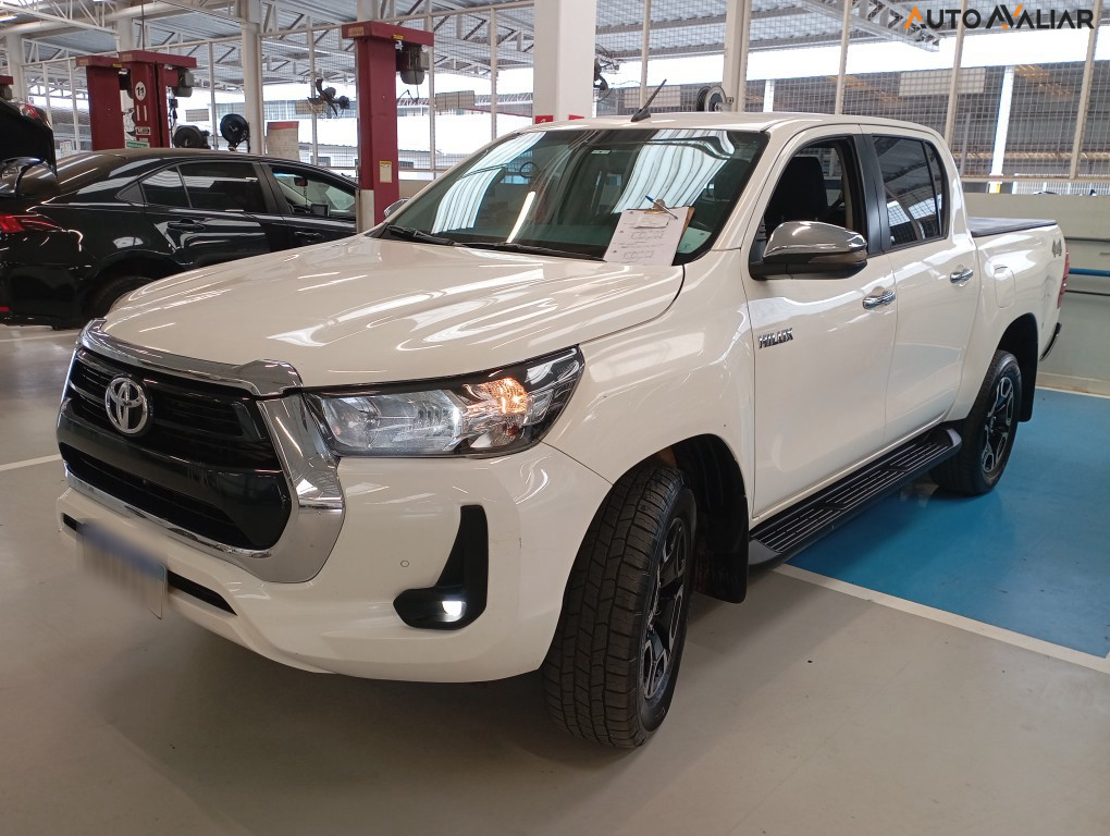 TOYOTA HILUX 2.8 D-4D TURBO DIESEL CD SRV 4X4 AUTOMÁTICO