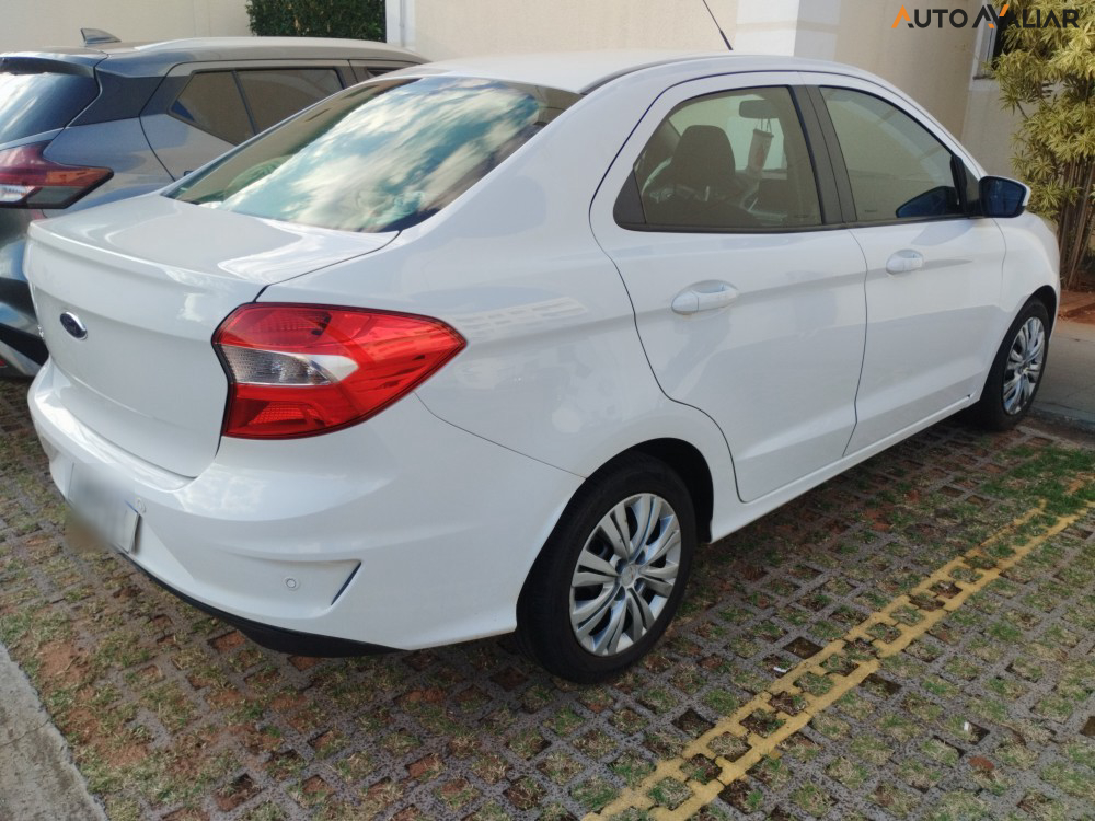 FORD KA 1.5 TI-VCT FLEX SE SEDAN AUTOMATICO