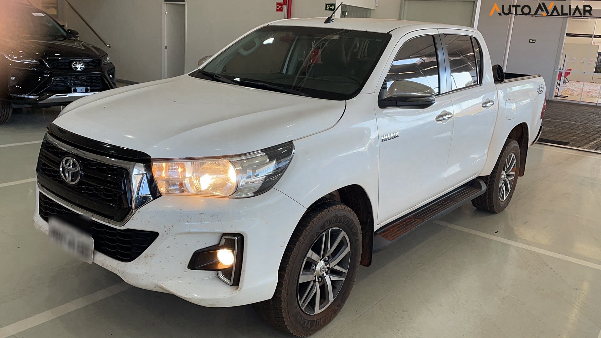 TOYOTA HILUX 2.8  TURBO DIESEL CD SRV 4X4 AUTOMÁTICO