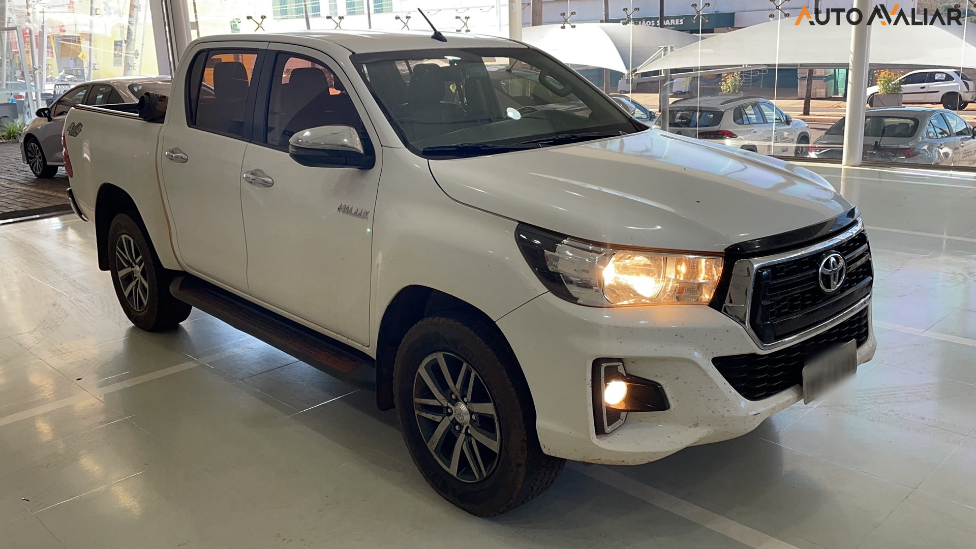 TOYOTA HILUX 2.8  TURBO DIESEL CD SRV 4X4 AUTOMÁTICO
