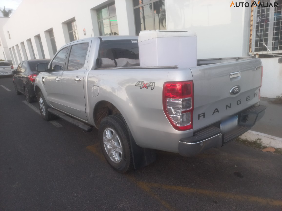 FORD RANGER 3.2 XLT 4X4 CD 20V DIESEL 4P AUTOMATICO