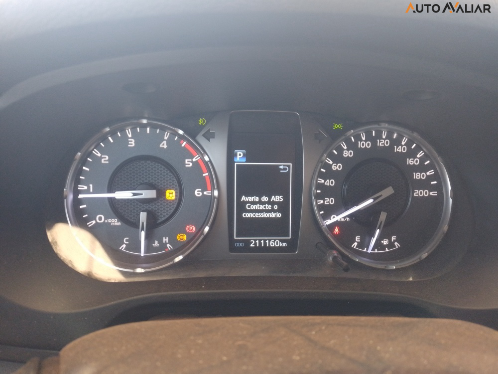 TOYOTA HILUX 2.8 D-4D TURBO DIESEL CD SRV 4X4 AUTOMÁTICO