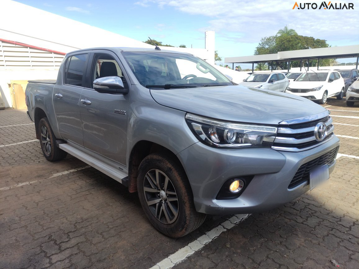 TOYOTA HILUX 2.8 SRX 4X4 CD 16V DIESEL 4P AUTOMATICO