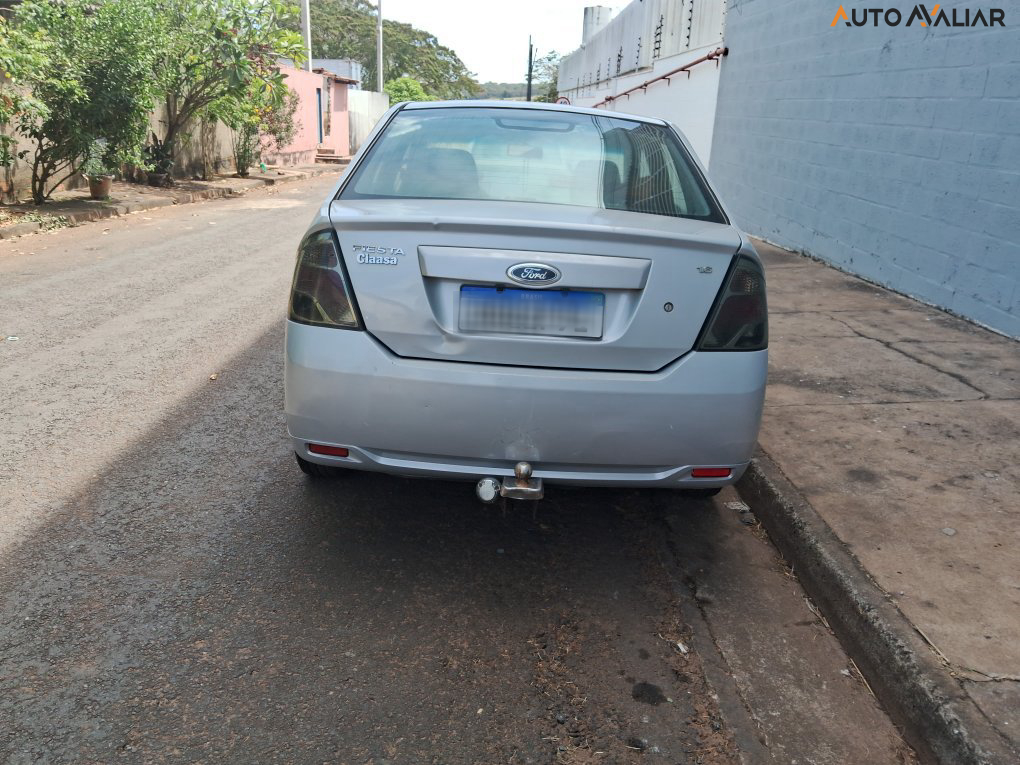 FORD FIESTA 1.6 MPI SEDAN 8V FLEX 4P MANUAL