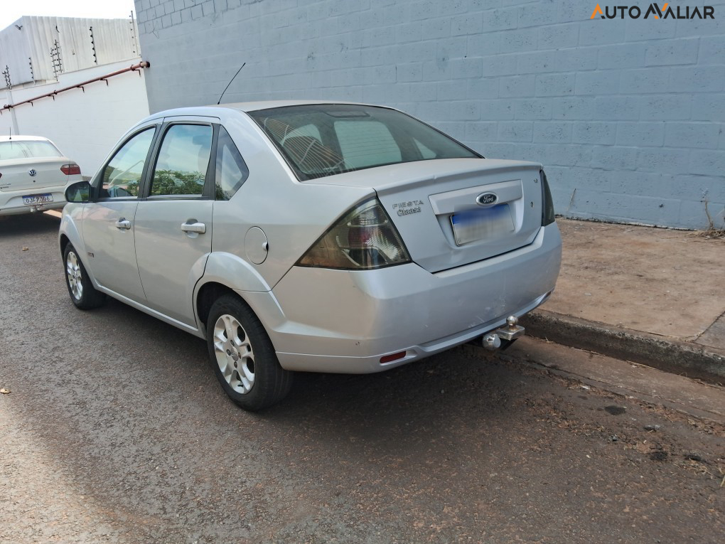 FORD FIESTA 1.6 MPI SEDAN 8V FLEX 4P MANUAL