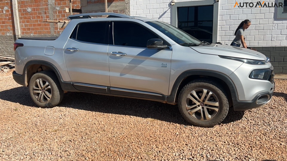 FIAT TORO 2.0 16V TURBO DIESEL VOLCANO 4WD AT9