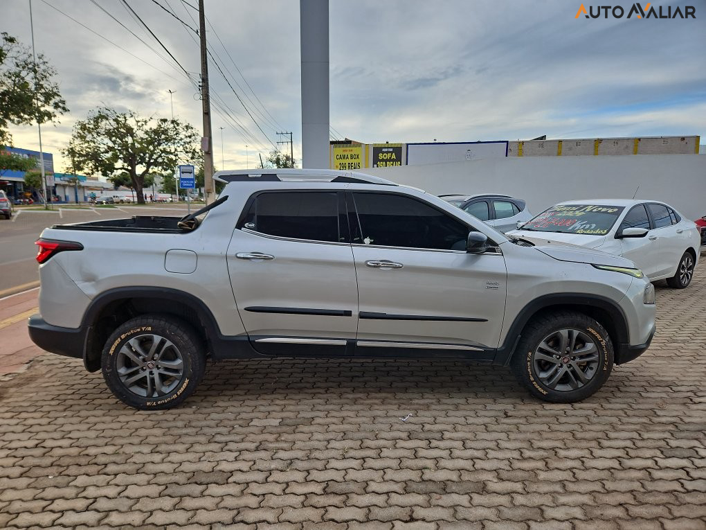 FIAT TORO 2.0 16V TURBO DIESEL VOLCANO 4WD AT9