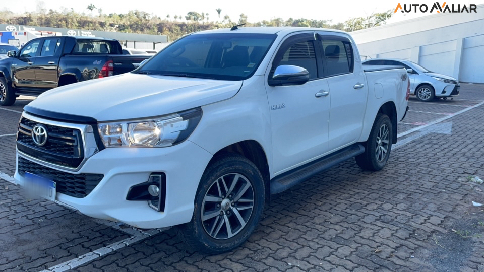 TOYOTA HILUX 2.8 SRV 4X4 CD 16V DIESEL 4P AUTOMATICO