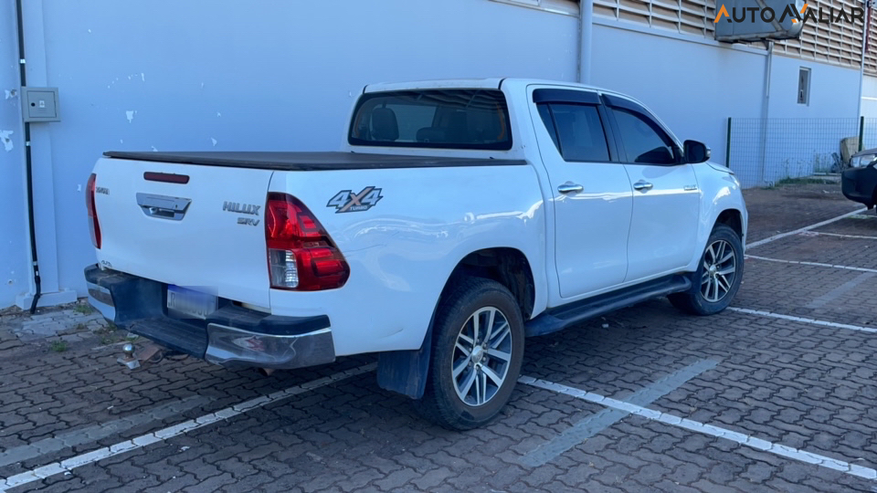 TOYOTA HILUX 2.8 SRV 4X4 CD 16V DIESEL 4P AUTOMATICO