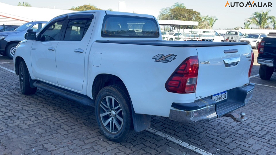 TOYOTA HILUX 2.8 SRV 4X4 CD 16V DIESEL 4P AUTOMATICO