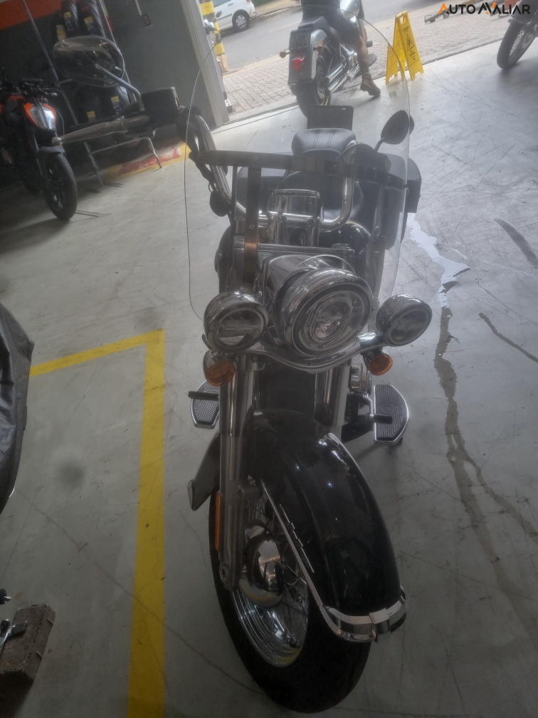 HARLEY-DAVIDSON HERITAGE SOFTAIL CLASSIC HERITAGE SOFTAIL CLASSIC
