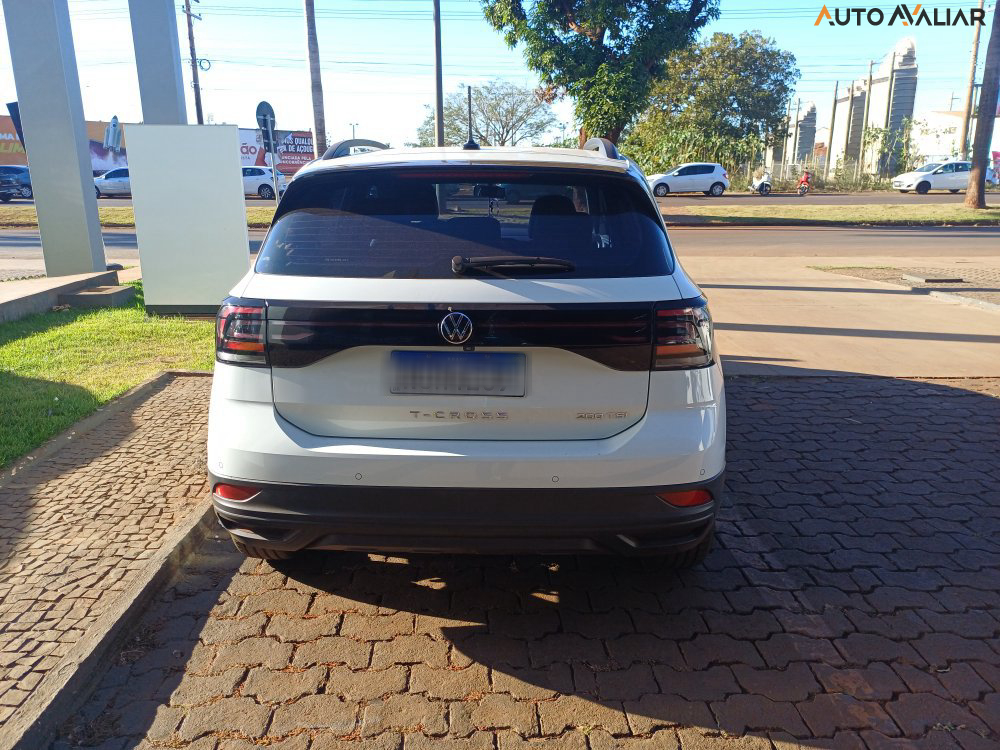 VOLKSWAGEN T-CROSS 1.0 200 TSI TOTAL FLEX AUTOMÁTICO