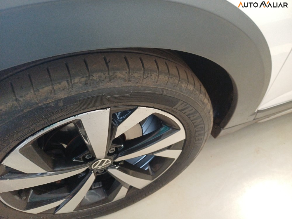 VOLKSWAGEN NIVUS 1.0 200 TSI TOTAL FLEX HIGHLINE AUTOMÁTICO