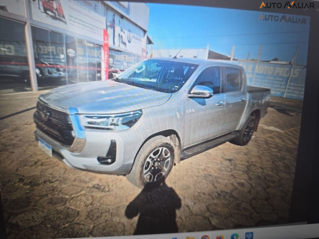 TOYOTA HILUX 2.8 D-4D TURBO DIESEL CD SRX 4X4 AUTOMÁTICO