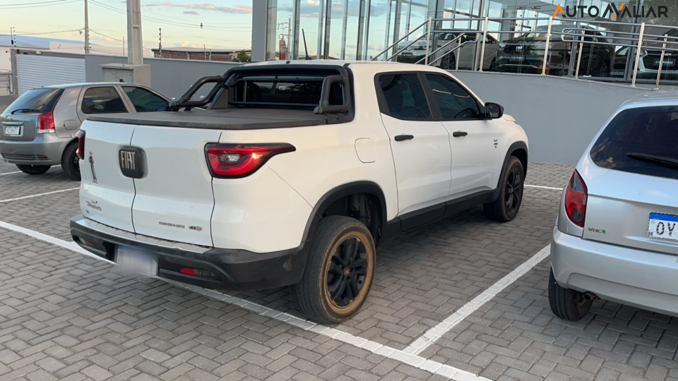 FIAT TORO 2.0 16V TURBO DIESEL ENDURANCE 4WD AT9