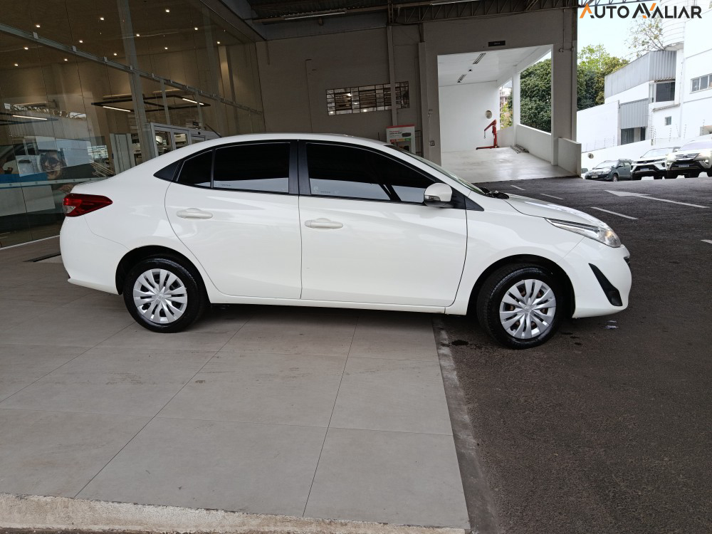TOYOTA YARIS 1.5 16V FLEX SEDAN XL LIVE MULTIDRIVE
