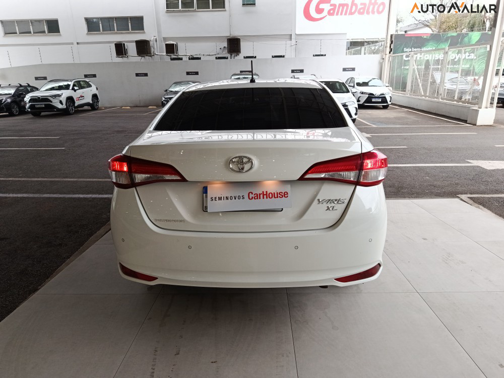 TOYOTA YARIS 1.5 16V FLEX SEDAN XL LIVE MULTIDRIVE
