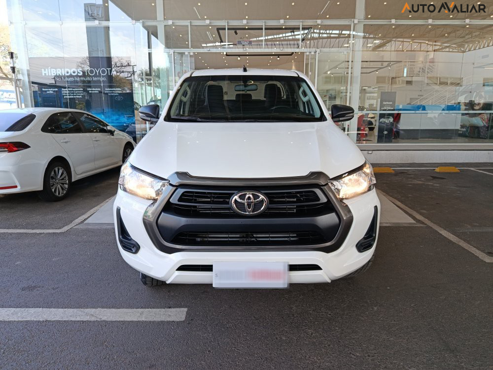 TOYOTA HILUX 2.8 D-4D TURBO DIESEL CD POWER PACK 4X4 MANUAL