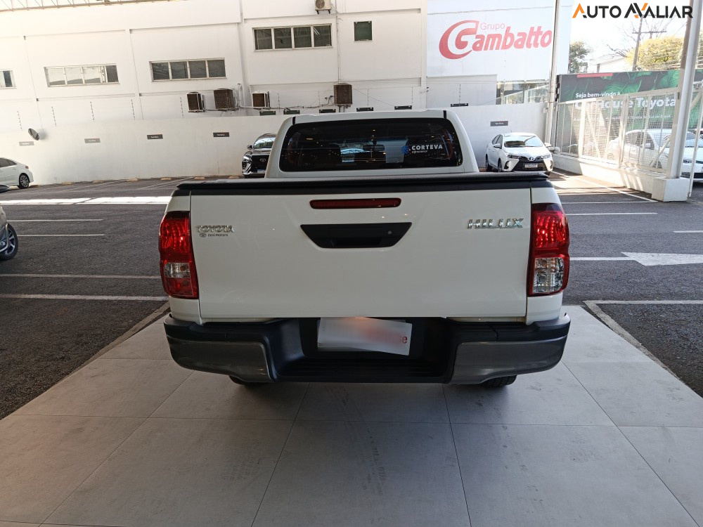 TOYOTA HILUX 2.8 D-4D TURBO DIESEL CD POWER PACK 4X4 MANUAL