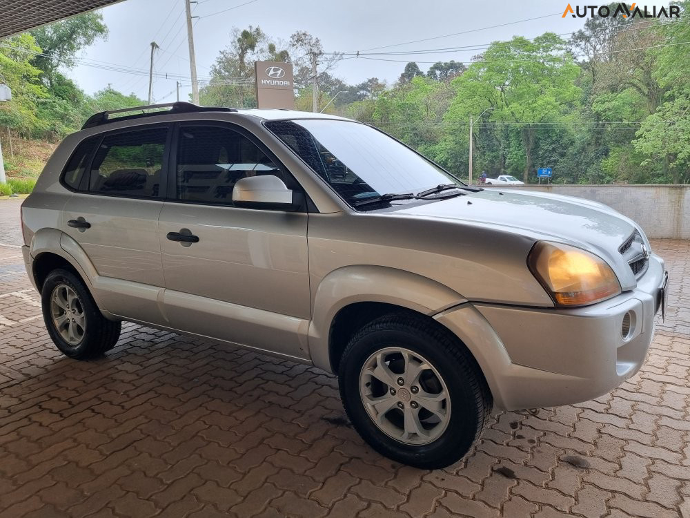 HYUNDAI TUCSON 2.0 MPFI GL 16V 142CV 2WD GASOLINA 4P MANUAL