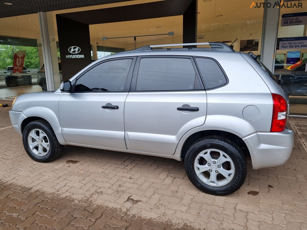 HYUNDAI TUCSON 2.0 MPFI GL 16V 142CV 2WD GASOLINA 4P MANUAL