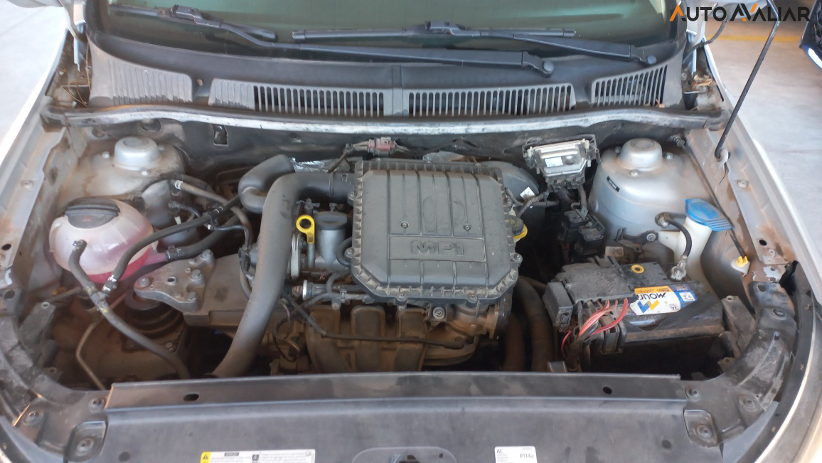 VOLKSWAGEN FOX 1.0 MPI COMFORTLINE 12V FLEX 4P MANUAL