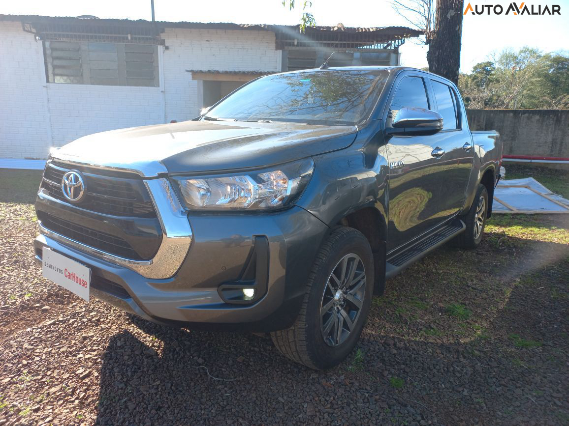 TOYOTA HILUX 2.8 D-4D TURBO DIESEL CD SRV 4X4 AUTOMÁTICO