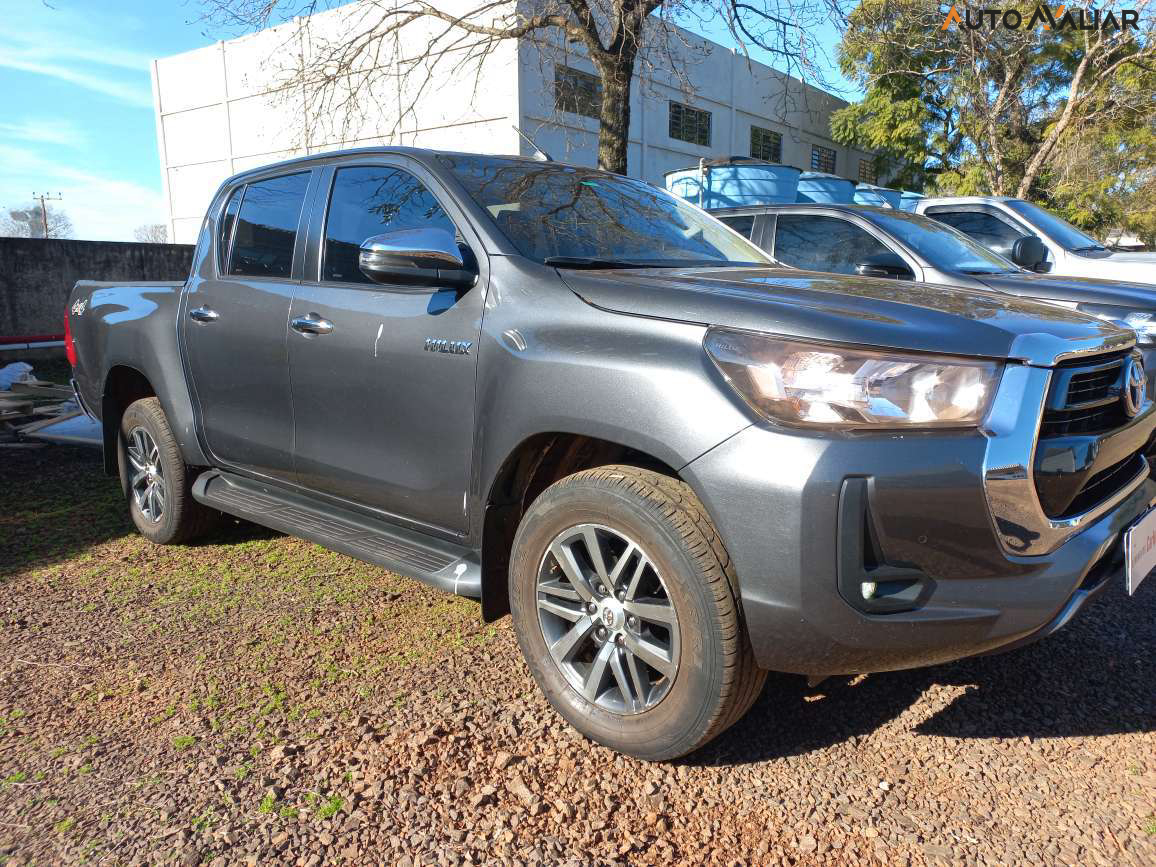 TOYOTA HILUX 2.8 D-4D TURBO DIESEL CD SRV 4X4 AUTOMÁTICO