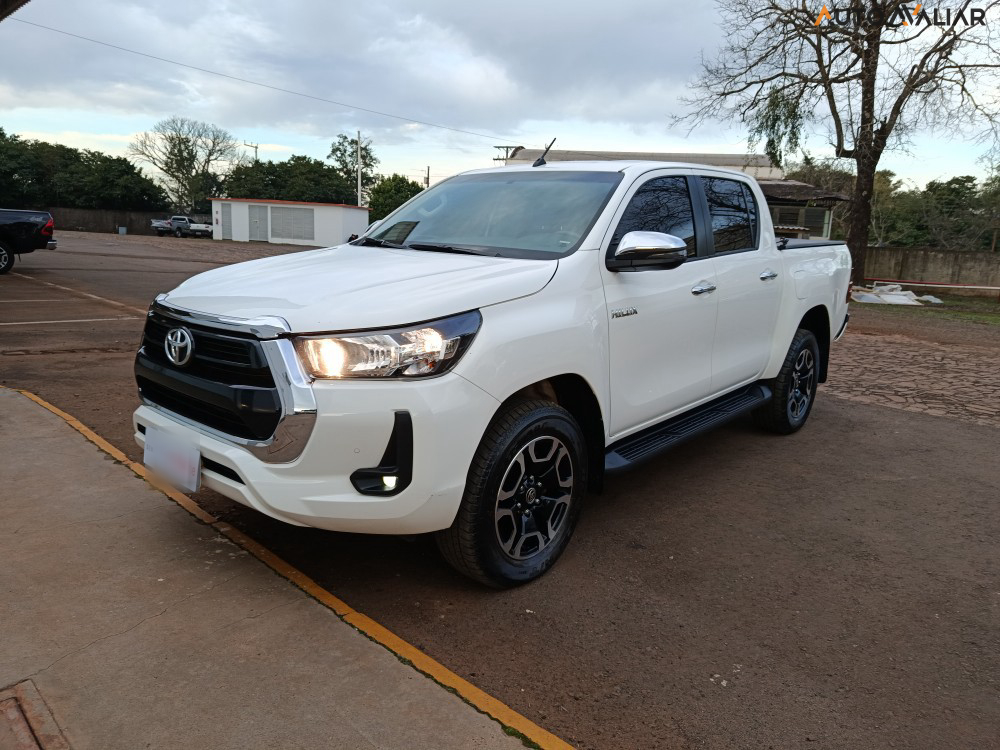 TOYOTA HILUX 2.8 D-4D TURBO DIESEL CD SRV 4X4 AUTOMÁTICO