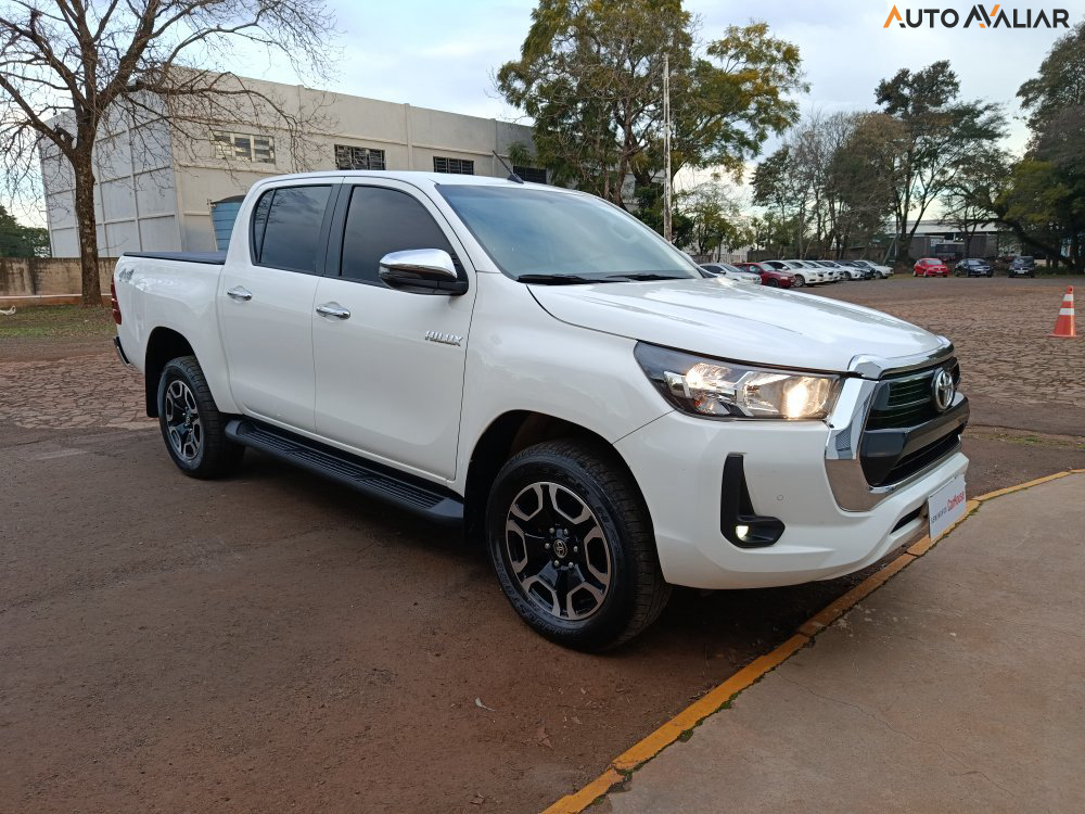 TOYOTA HILUX 2.8 D-4D TURBO DIESEL CD SRV 4X4 AUTOMÁTICO