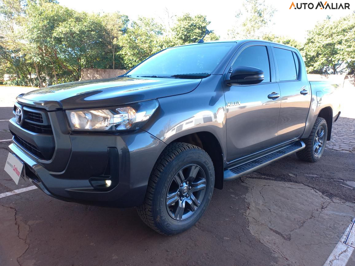 TOYOTA HILUX 2.8 D-4D TURBO DIESEL CD SR 4X4 AUTOMÃTICA