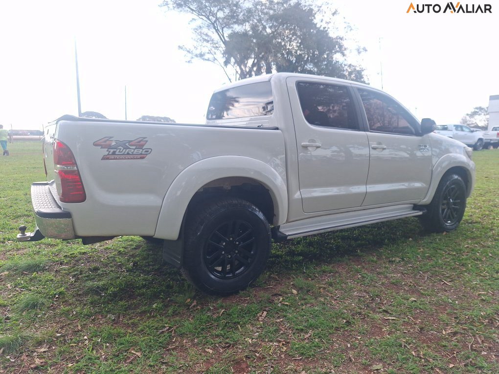 TOYOTA HILUX 3.0 SRV 4X4 CD 16V TURBO INTERCOOLER DIESEL 4P AUTOMATICO