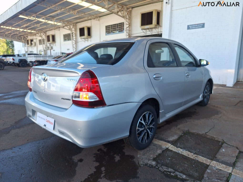 TOYOTA ETIOS 1.5 PLATINUM SEDAN 16V FLEX 4P AUTOMATICO