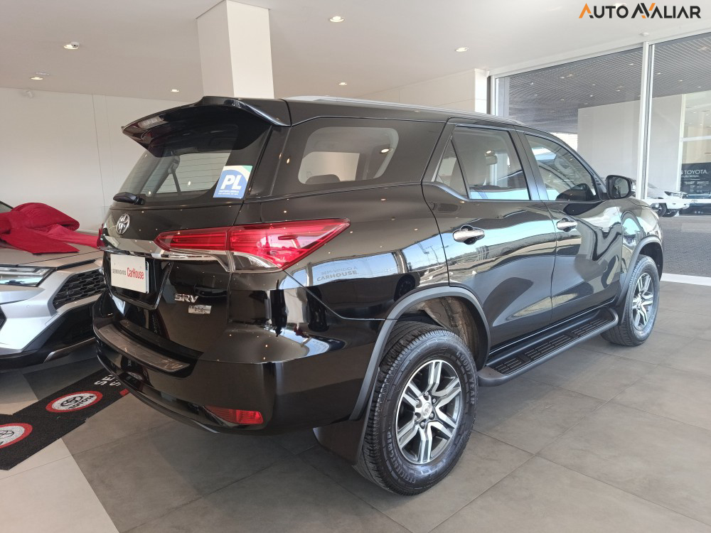 TOYOTA HILUX SW4 2.7 SRV 7 LUGARES 4X2 16V FLEX 4P AUTOMATICO