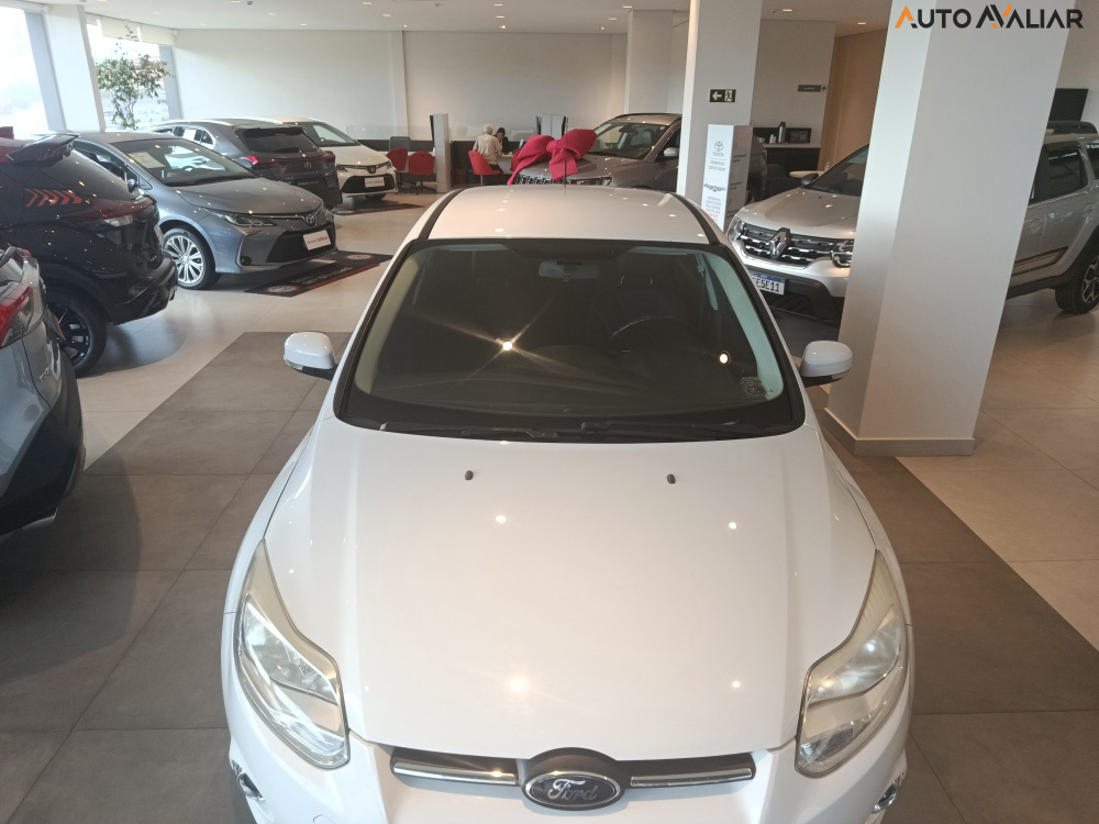 FORD FOCUS 2.0 SE SEDAN 16V FLEX 4P POWERSHIFT