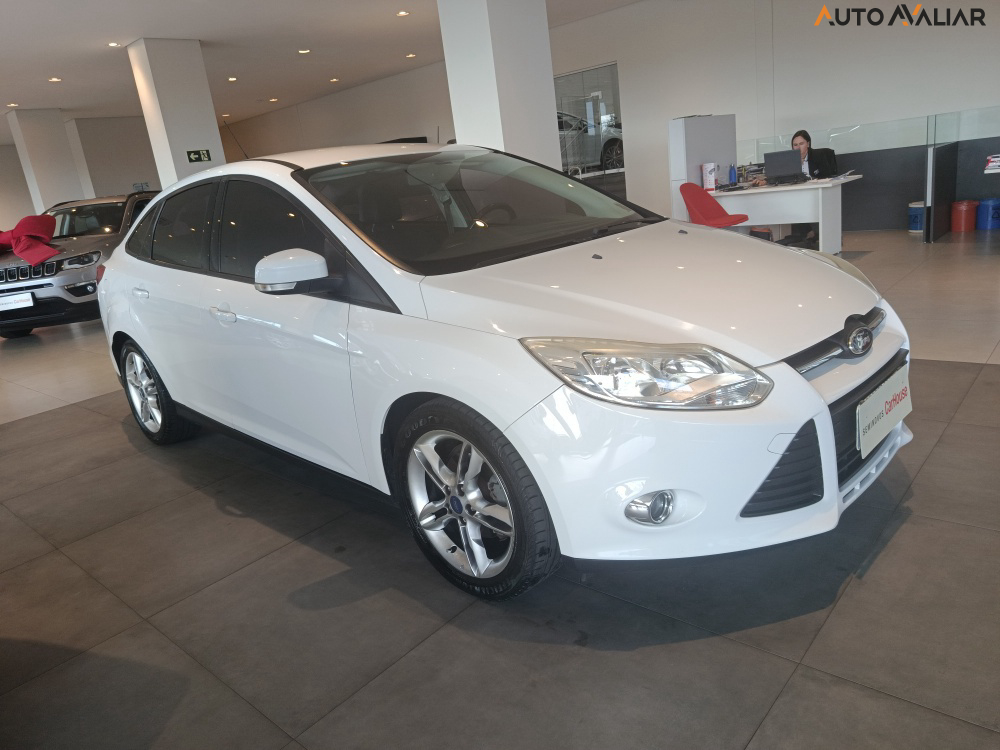 FORD FOCUS 2.0 SE SEDAN 16V FLEX 4P POWERSHIFT