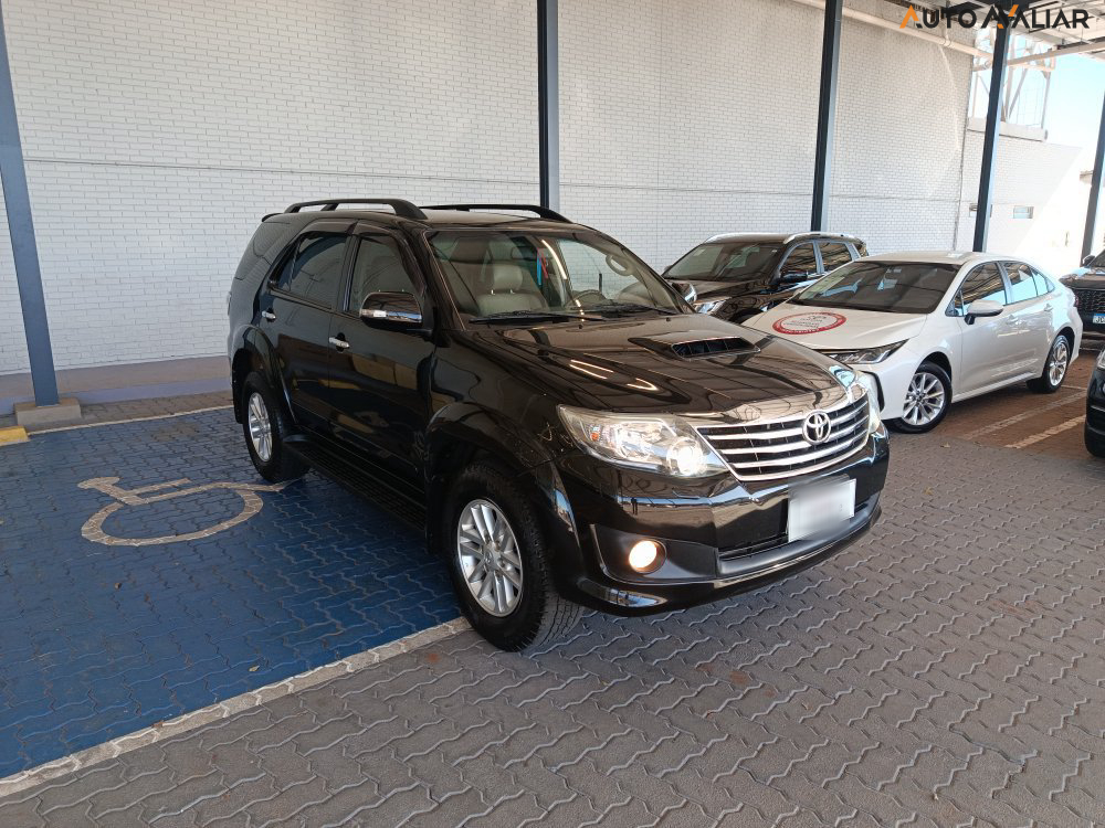 TOYOTA HILUX SW4 3.0 SRV 4X4 16V TURBO INTERCOOLER DIESEL 4P AUTOMATICO