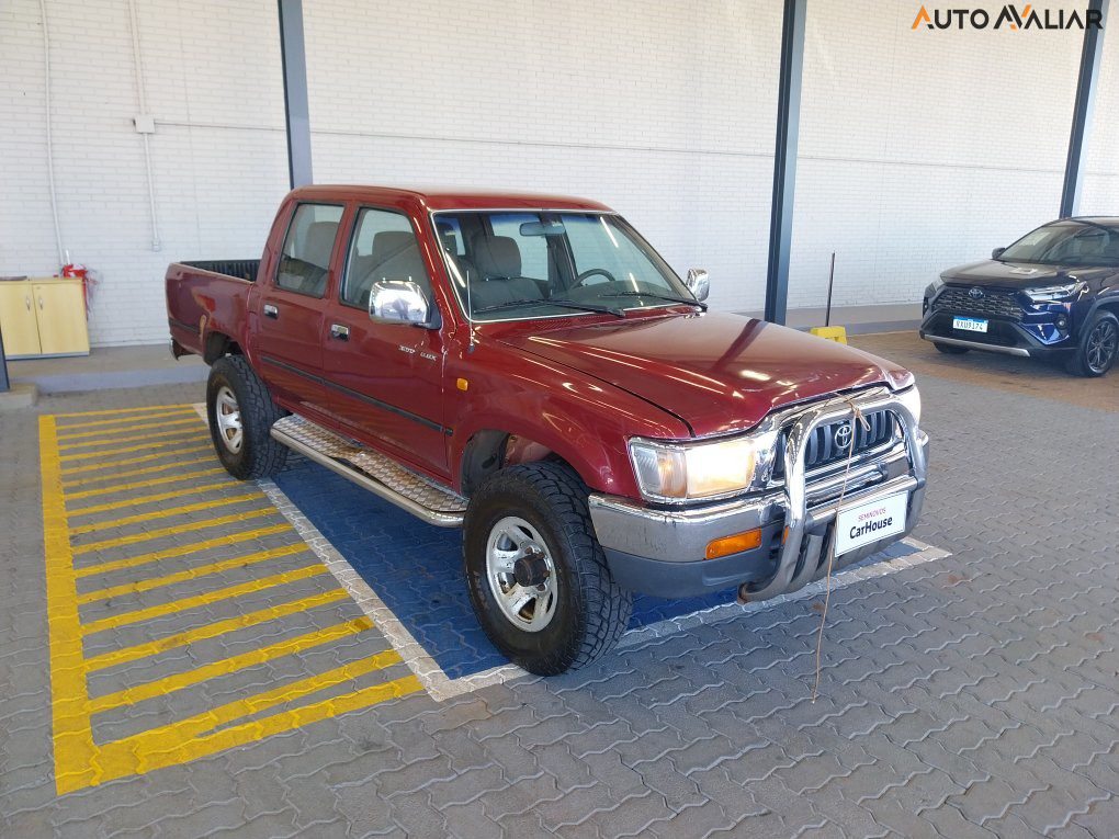 TOYOTA HILUX 3.0 SRV 4X4 CD 16V TURBO DIESEL 4P MANUAL