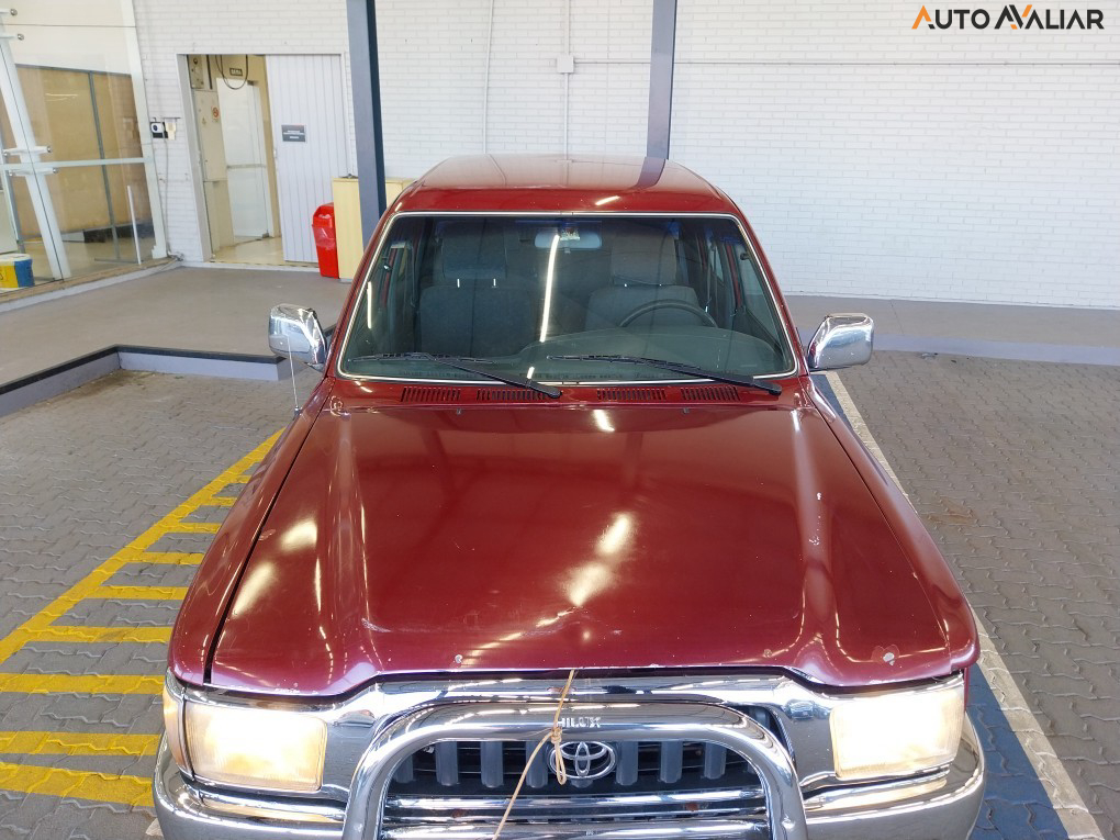 TOYOTA HILUX 3.0 SRV 4X4 CD 16V TURBO DIESEL 4P MANUAL