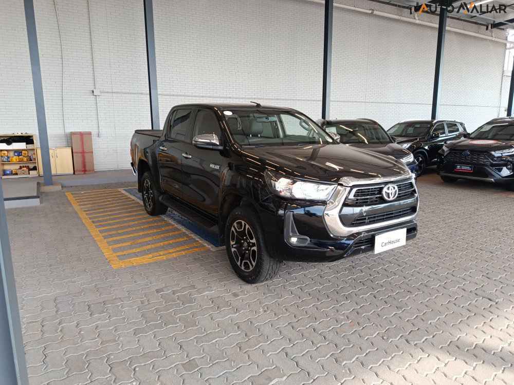 TOYOTA HILUX 2.8 D-4D TURBO DIESEL CD SRV 4X4 AUTOMÁTICO