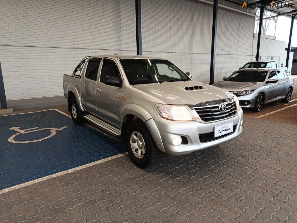 TOYOTA HILUX 3.0 SR 4X4 CD 16V TURBO INTERCOOLER DIESEL 4P AUTOMATICO