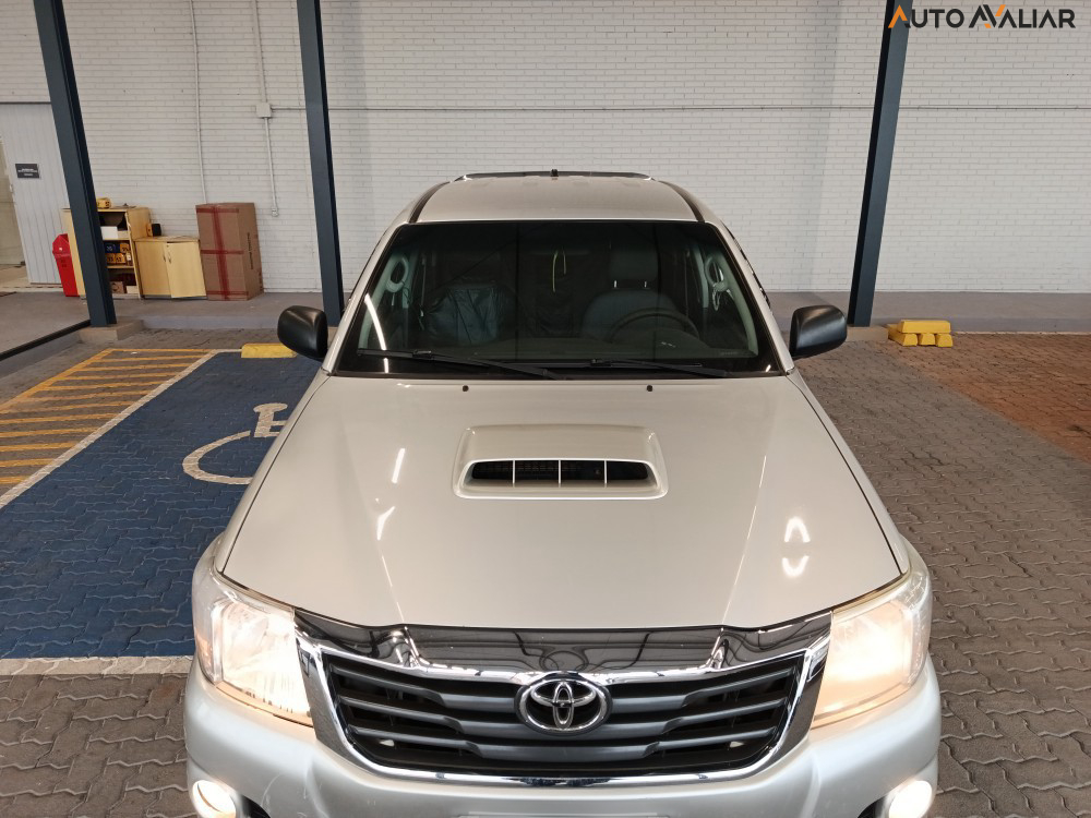TOYOTA HILUX 3.0 SR 4X4 CD 16V TURBO INTERCOOLER DIESEL 4P AUTOMATICO