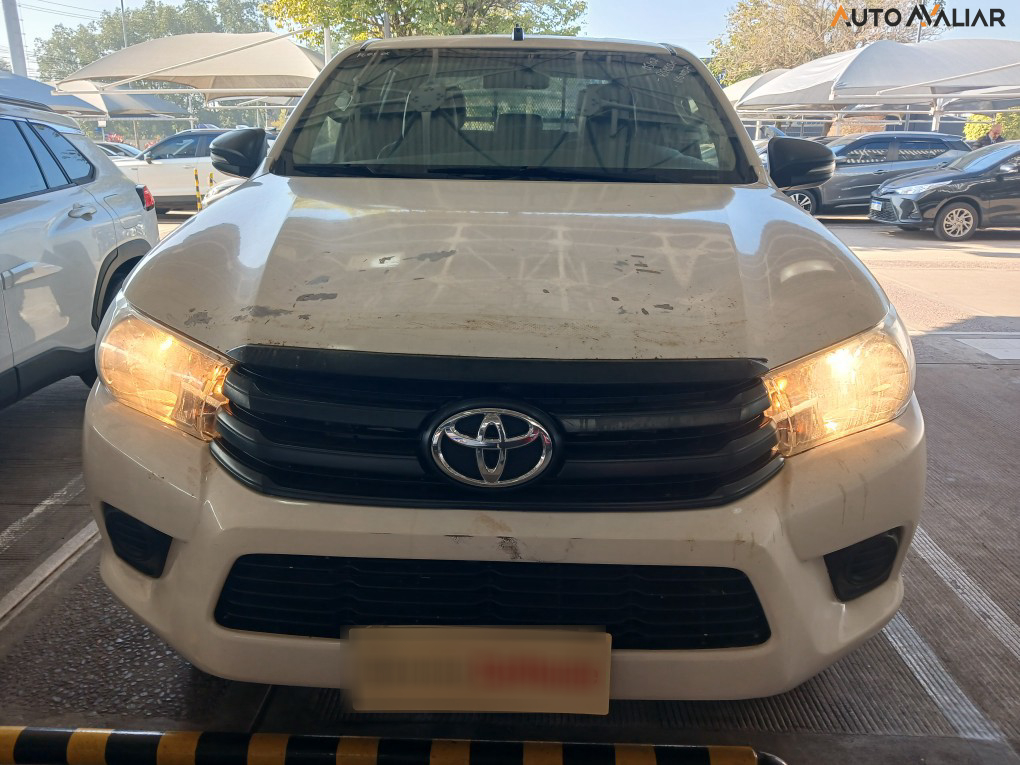 TOYOTA HILUX 2.8 POWER PACK 4X4 CD 16V DIESEL 4P MANUAL