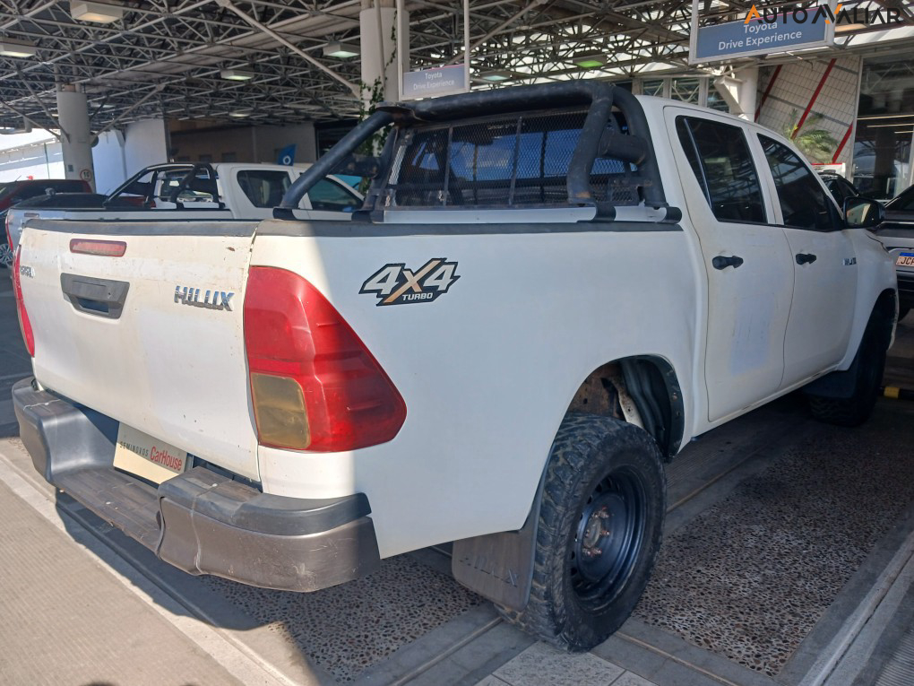TOYOTA HILUX 2.8 POWER PACK 4X4 CD 16V DIESEL 4P MANUAL