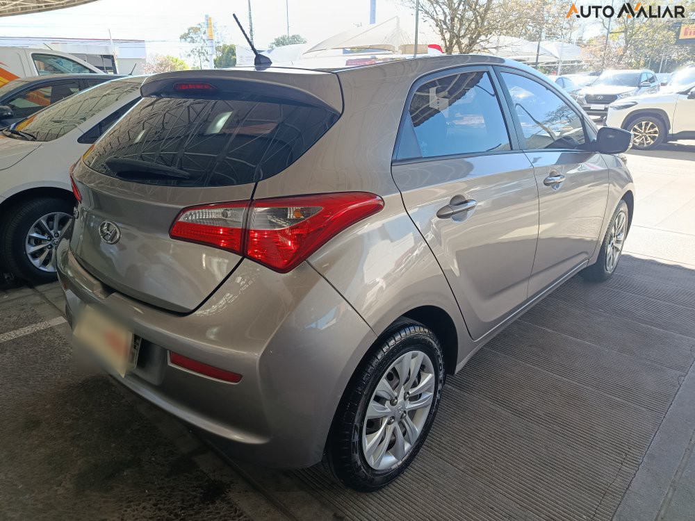 HYUNDAI HB20 1.0 COMFORT PLUS 12V FLEX 4P MANUAL