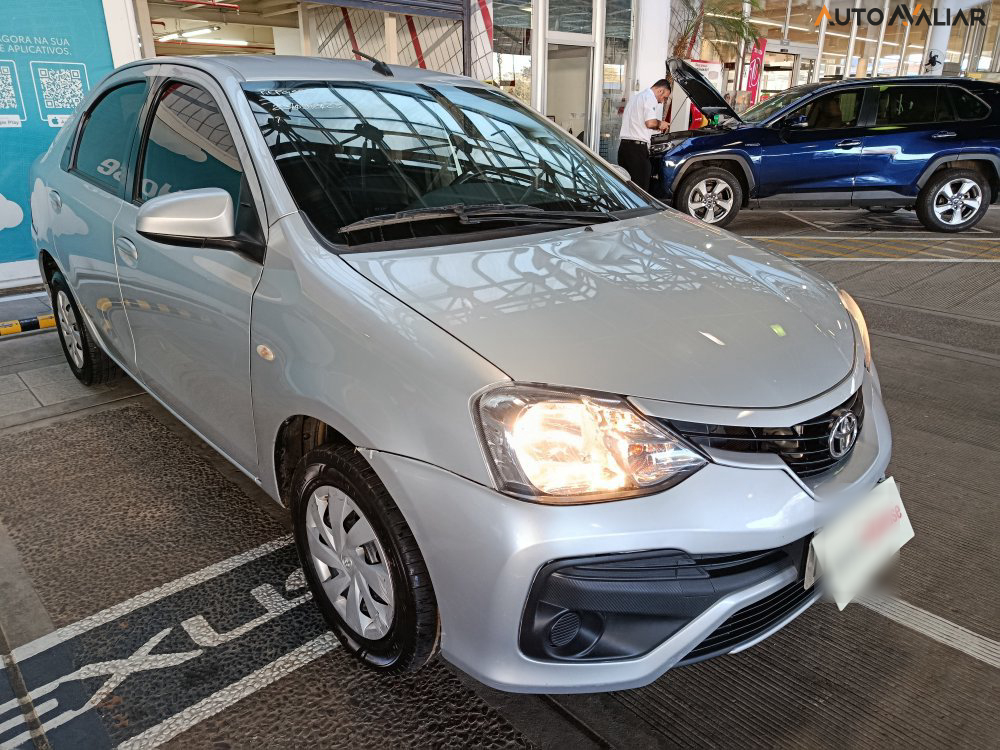 TOYOTA ETIOS 1.5 XS SEDAN 16V FLEX 4P AUTOMATICO