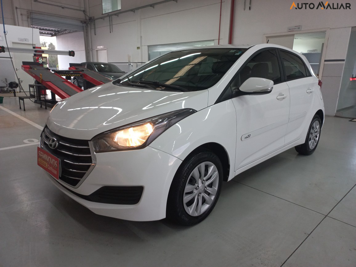 HYUNDAI HB20 1.0 COMFORT PLUS 12V FLEX 4P MANUAL