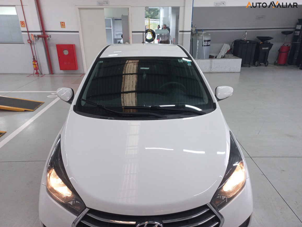 HYUNDAI HB20 1.0 COMFORT PLUS 12V FLEX 4P MANUAL